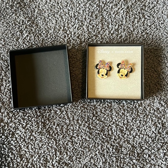 BaubleBar Jewelry - NWOT Baublebar Disney Minnie Earrings
